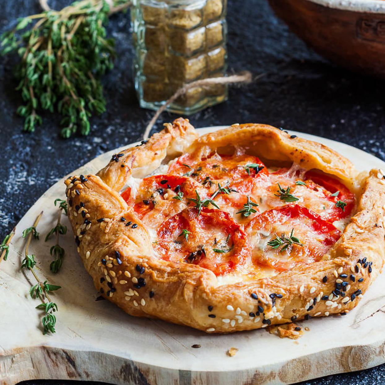 PIE WITH BACON AND MOZZARELLA